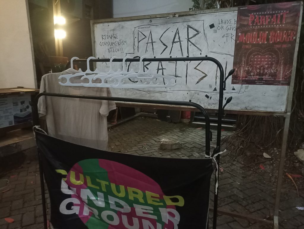 PASAR GRATIS CULTURED UNDERGROUND: MELAWAN KONSUMERISME DENGAN SANTAI
