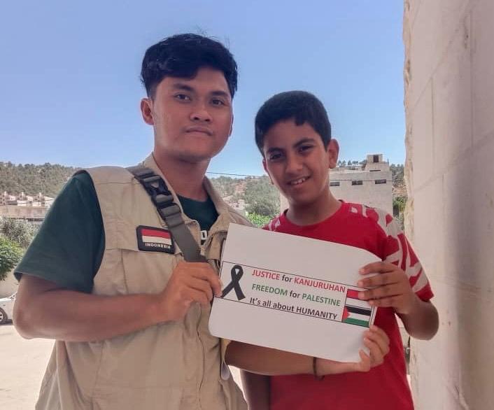 PENGUNGSI PALESTINA BERSAKSI: POLISI INDONESIA DI KANJURUHAN TAK BEDA DENGAN PEMBANTAI GAZA