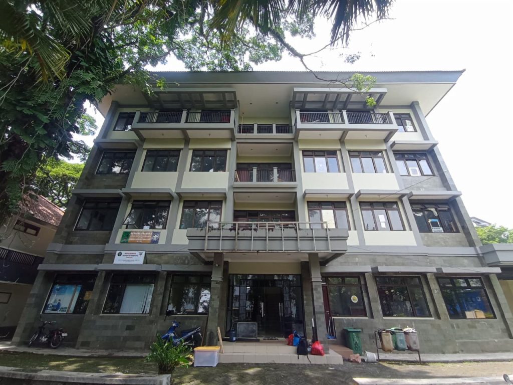 PENDANAAN UKM DALAM CENGKRAMAN NEOLIBERALISME PENDIDIKAN